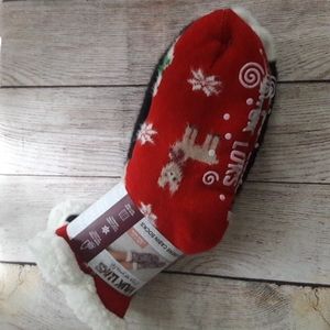 Muk Luks women's cabin socks